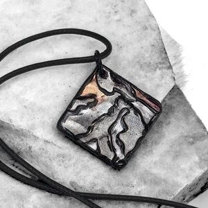 5 For $25💫Whimsigoth 3-D Metallic Pendant